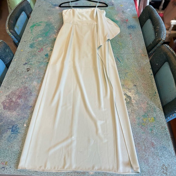 Pastel Seagreen Halston Gown - Picture 4 of 15